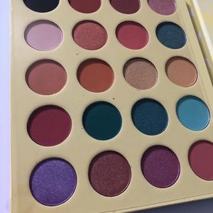 Eyeshadow Palette Paradise